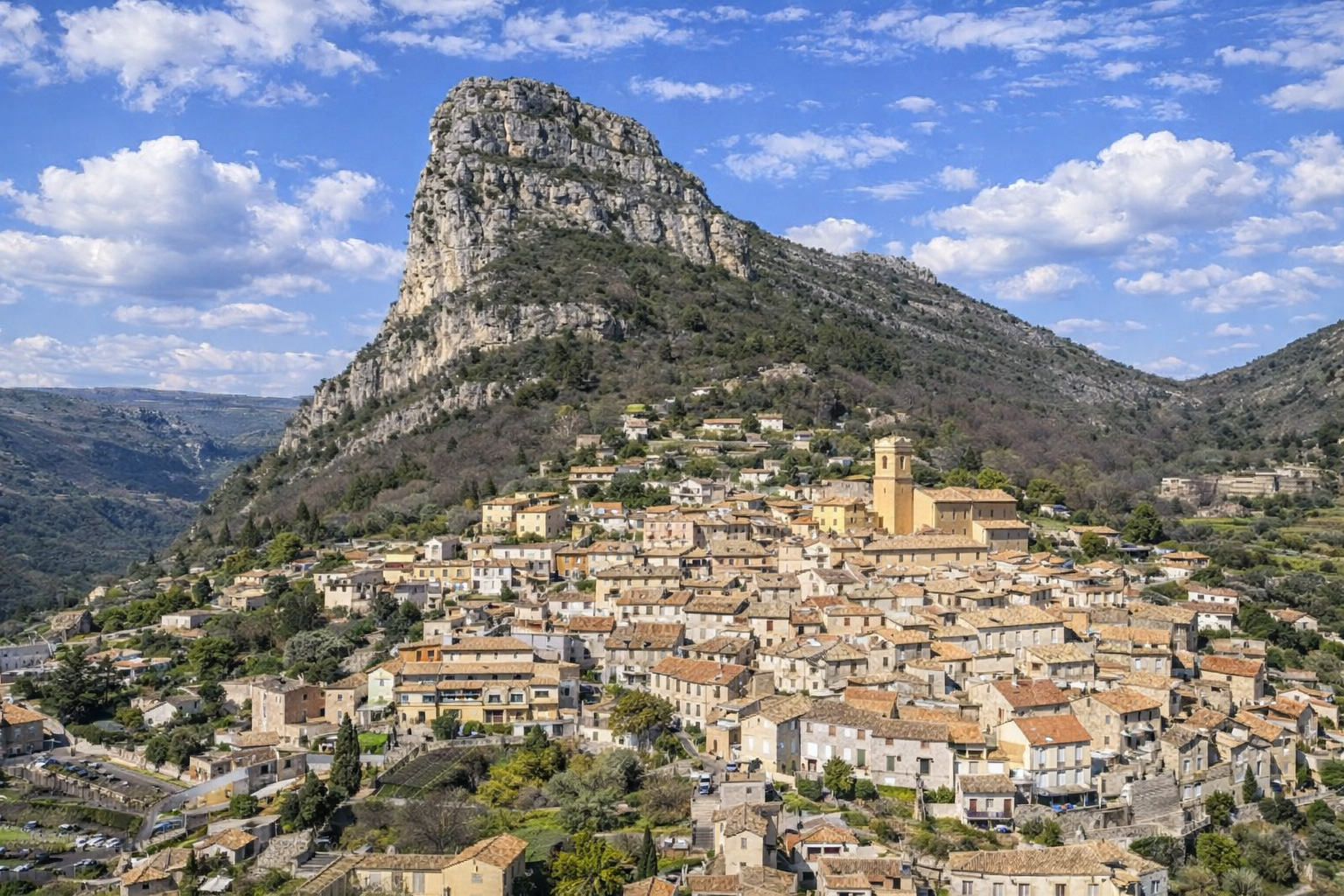 Baou de Saint-Jeannet und das Dorf
