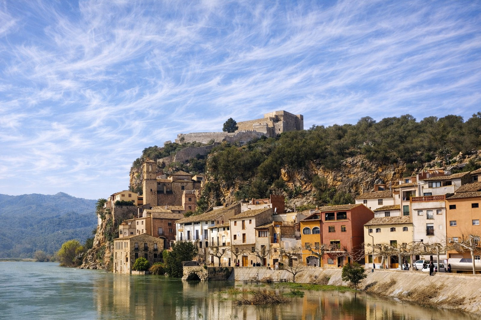 Panorama auf Miravet