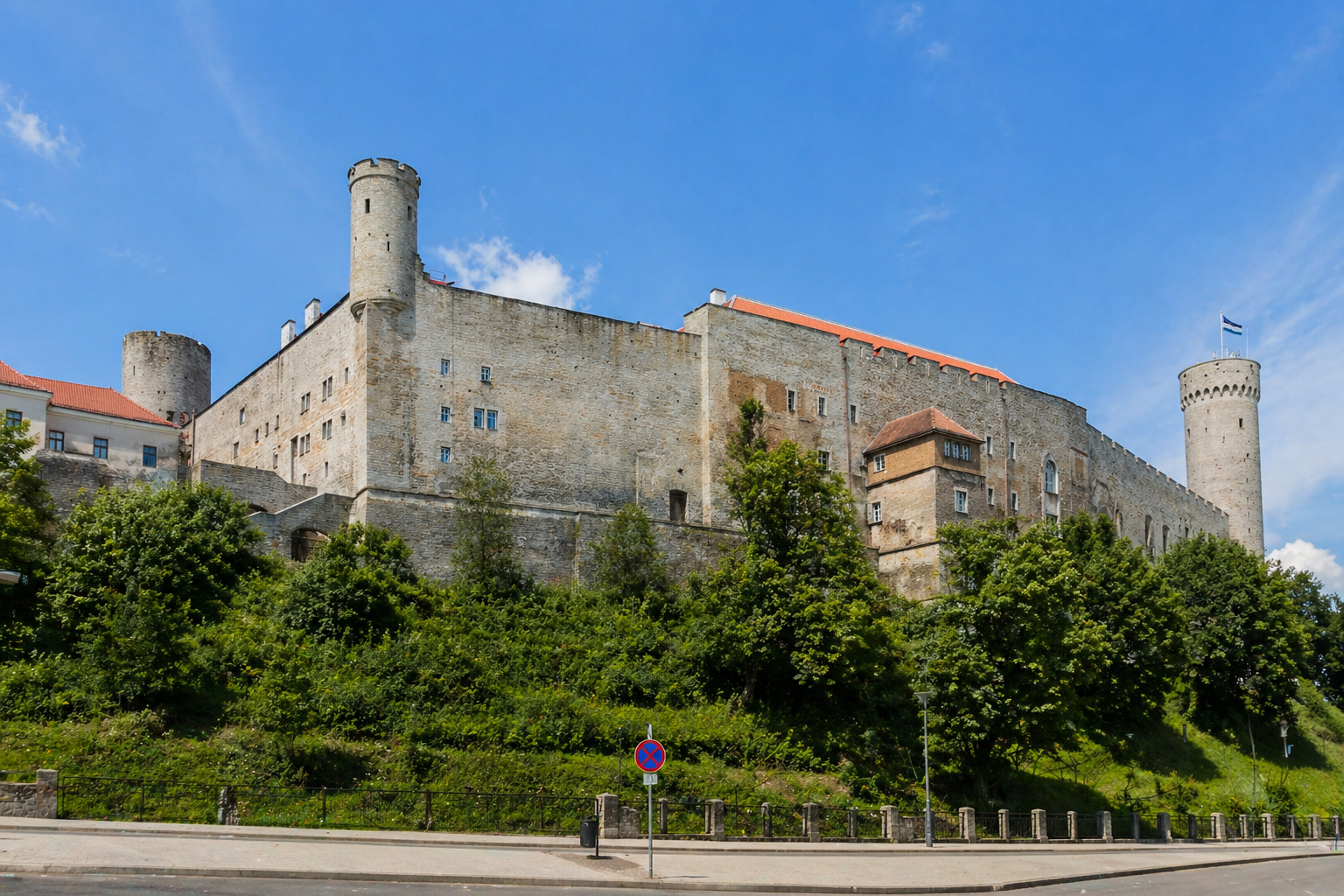 Domberg Toompea 