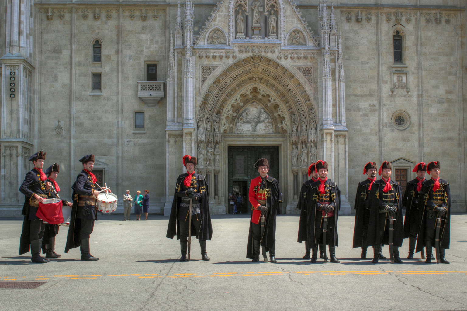  Das Cravat Regiment vor der Zagreber Kathedrale